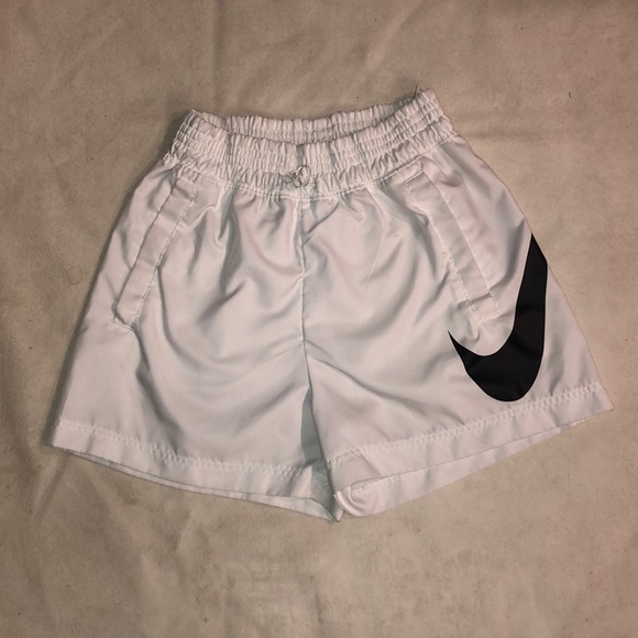 nike swoosh woven shorts womens